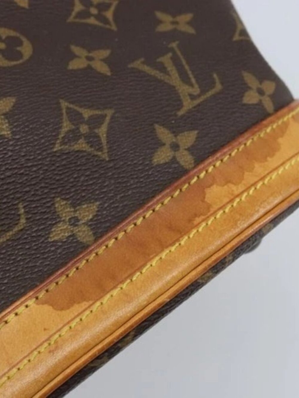 LOUIS VUITTON Monogram Bucket PM Shoulder Bag M42238 LV Auth 173751 - Picture 8 of 16